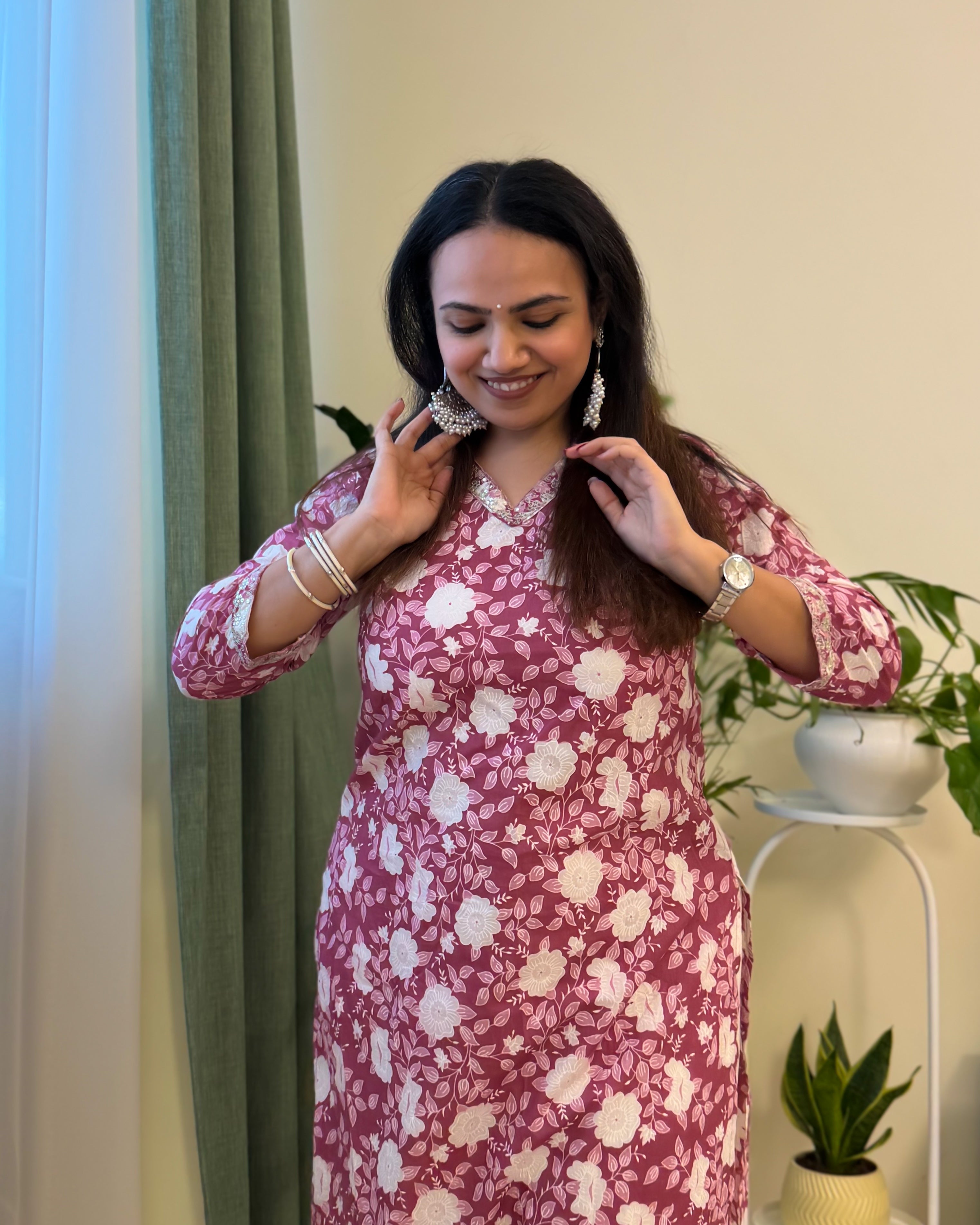 Gulnaar Kurti