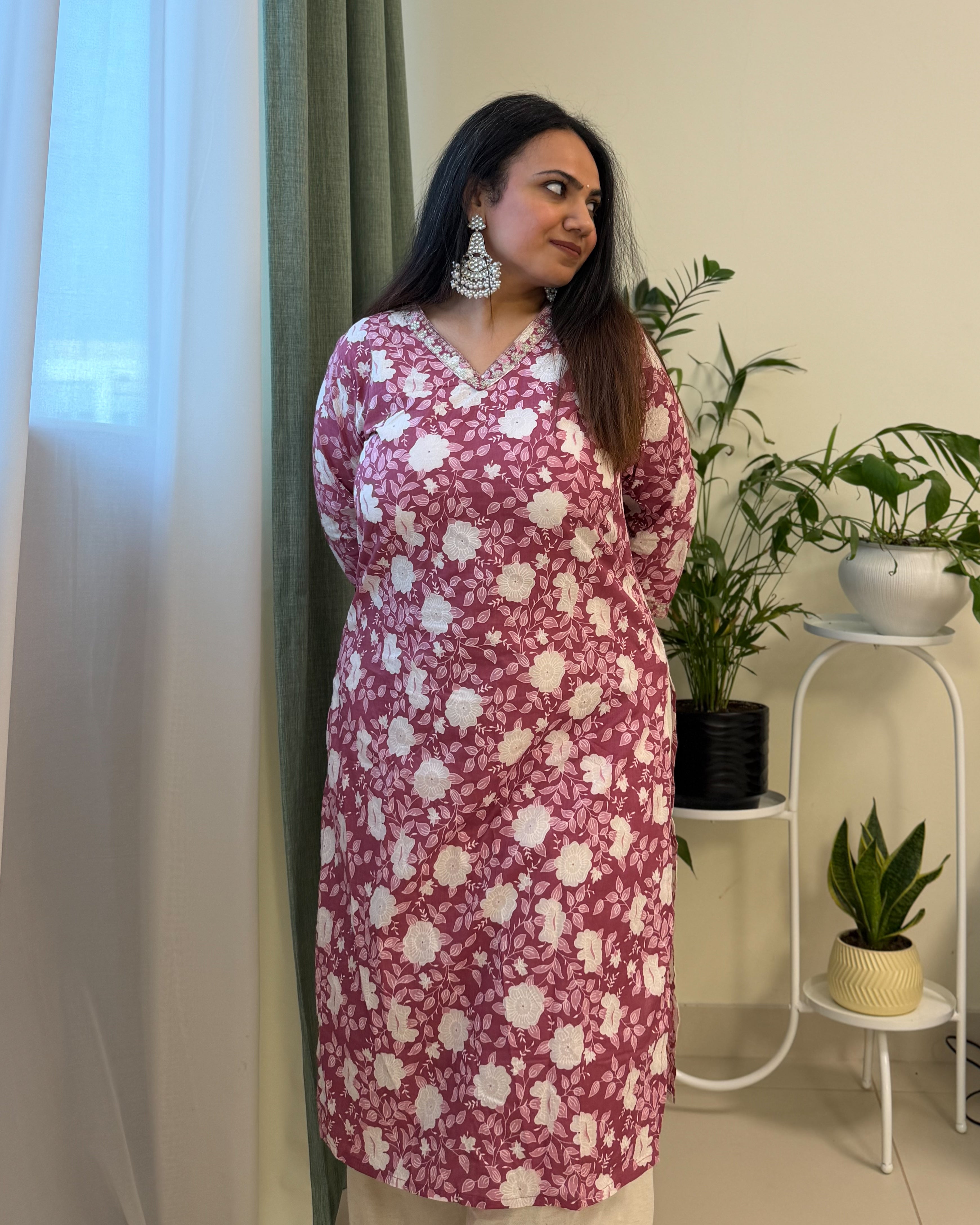 Gulnaar Kurti